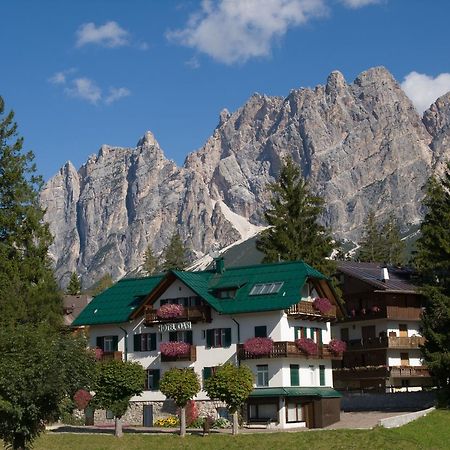Hotel Oasi Cortina dʼAmpezzo Eksteriør billede