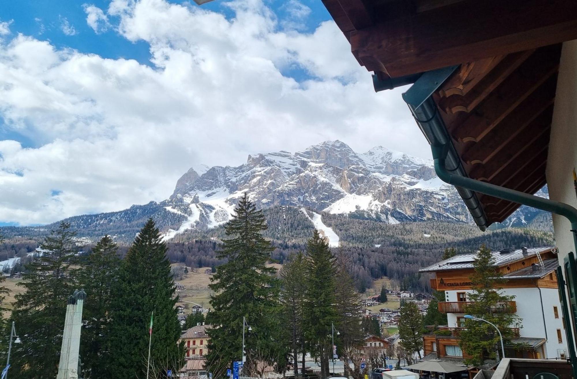 Hotel Oasi Cortina dʼAmpezzo Eksteriør billede