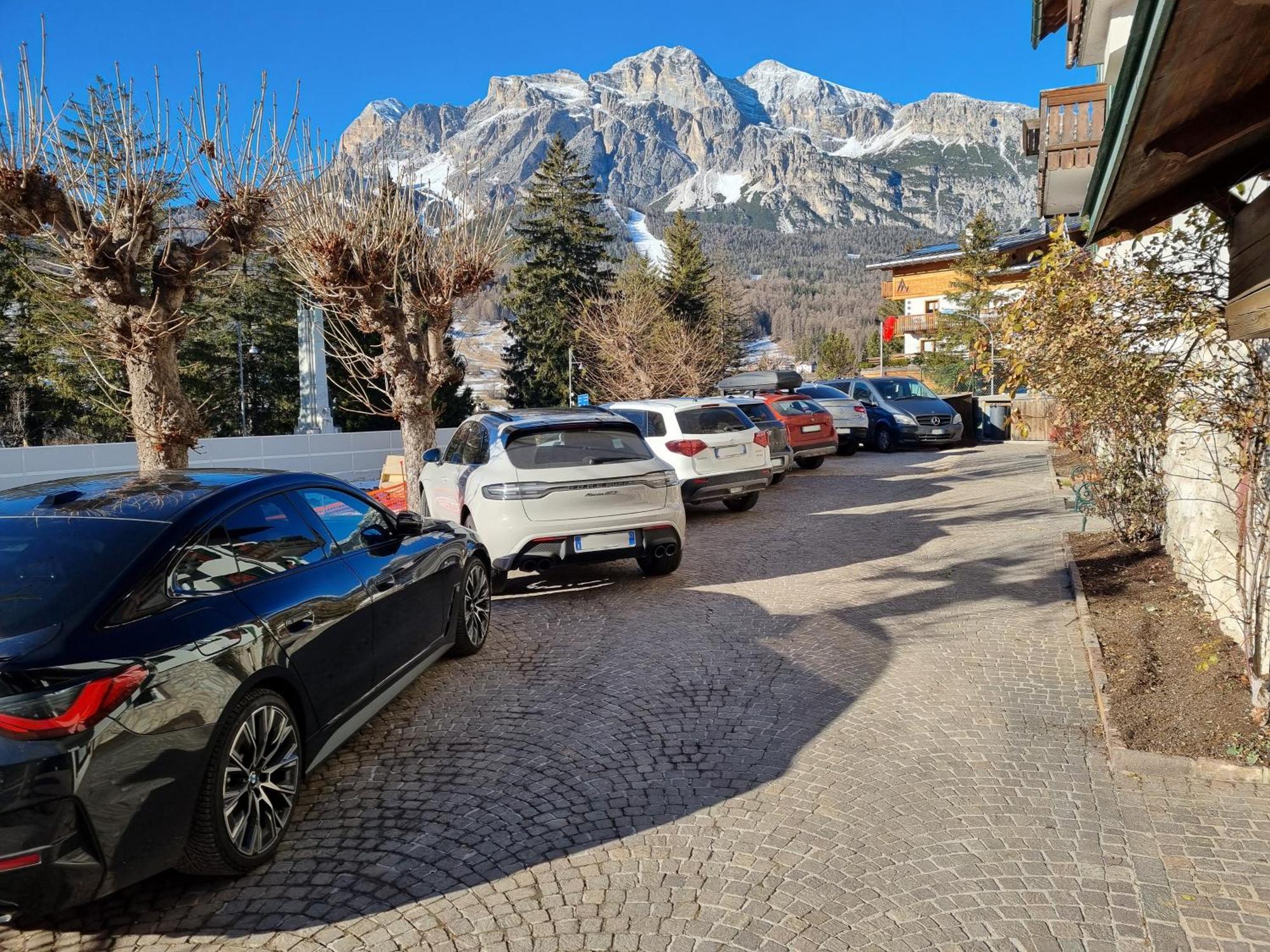 Hotel Oasi Cortina dʼAmpezzo Eksteriør billede