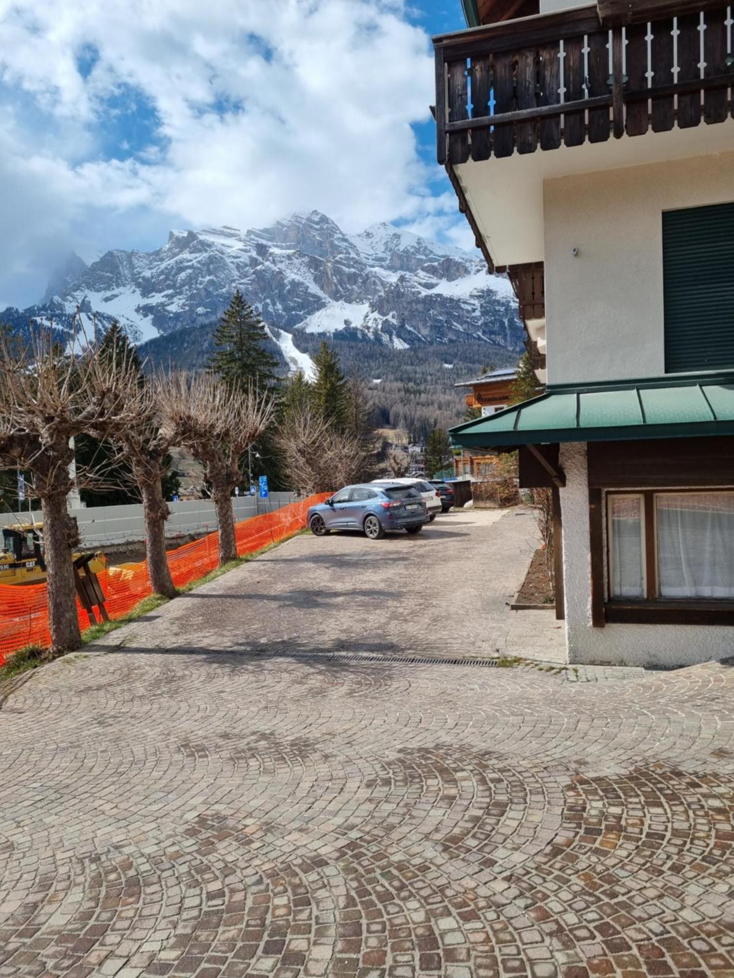 Hotel Oasi Cortina dʼAmpezzo Eksteriør billede