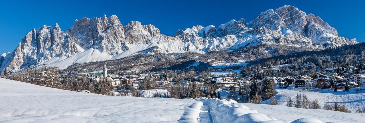 Hotel Oasi Cortina dʼAmpezzo Eksteriør billede
