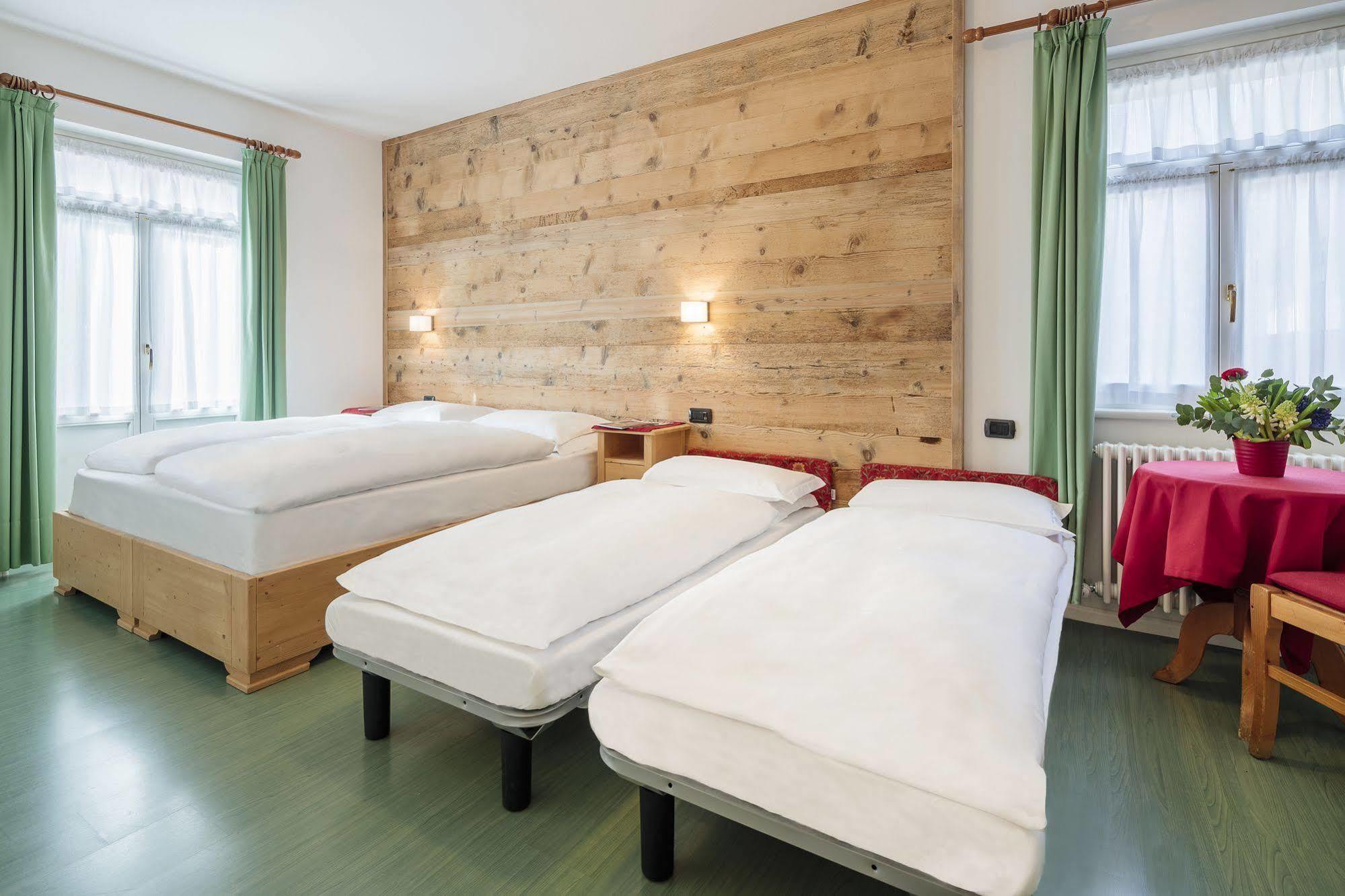 Hotel Oasi Cortina dʼAmpezzo Eksteriør billede